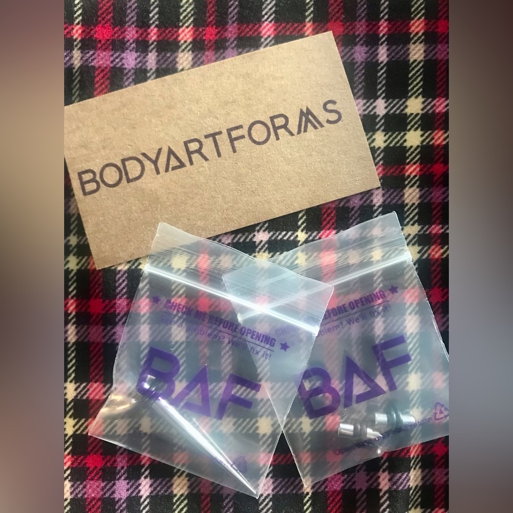 Body Art Forms Taper and Stretchers.